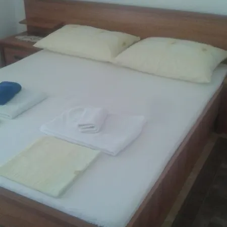 Affittacamere Double Hvar 14012d 3*